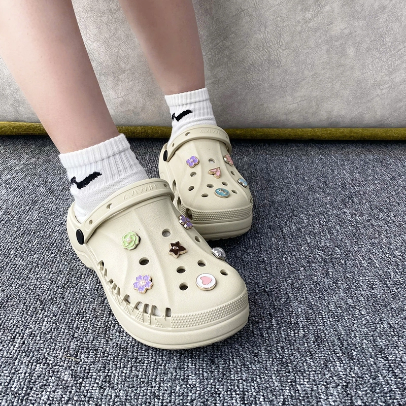 Dép Clogs Nữ Aviwin Avicharm Màu Trà Sữa AVCH
