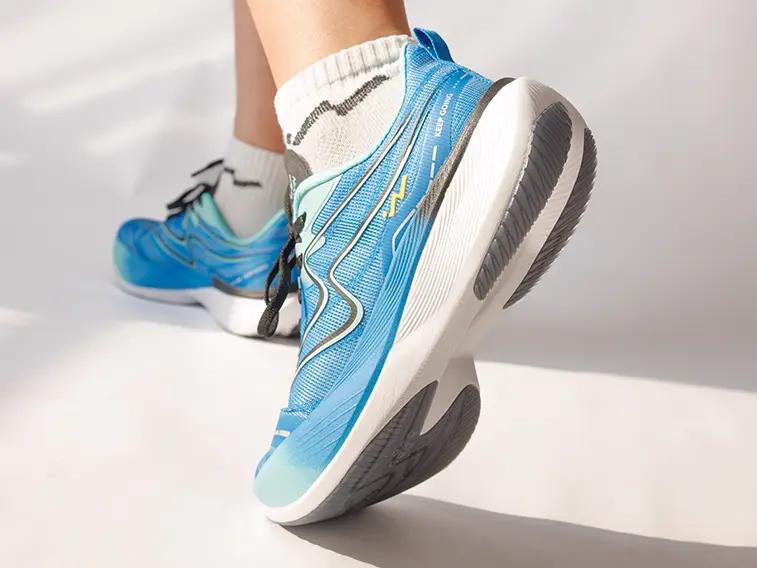   Giày Thể Thao Chạy Bộ Nam Aviwin Avirace Half Carbon Aqua Blue